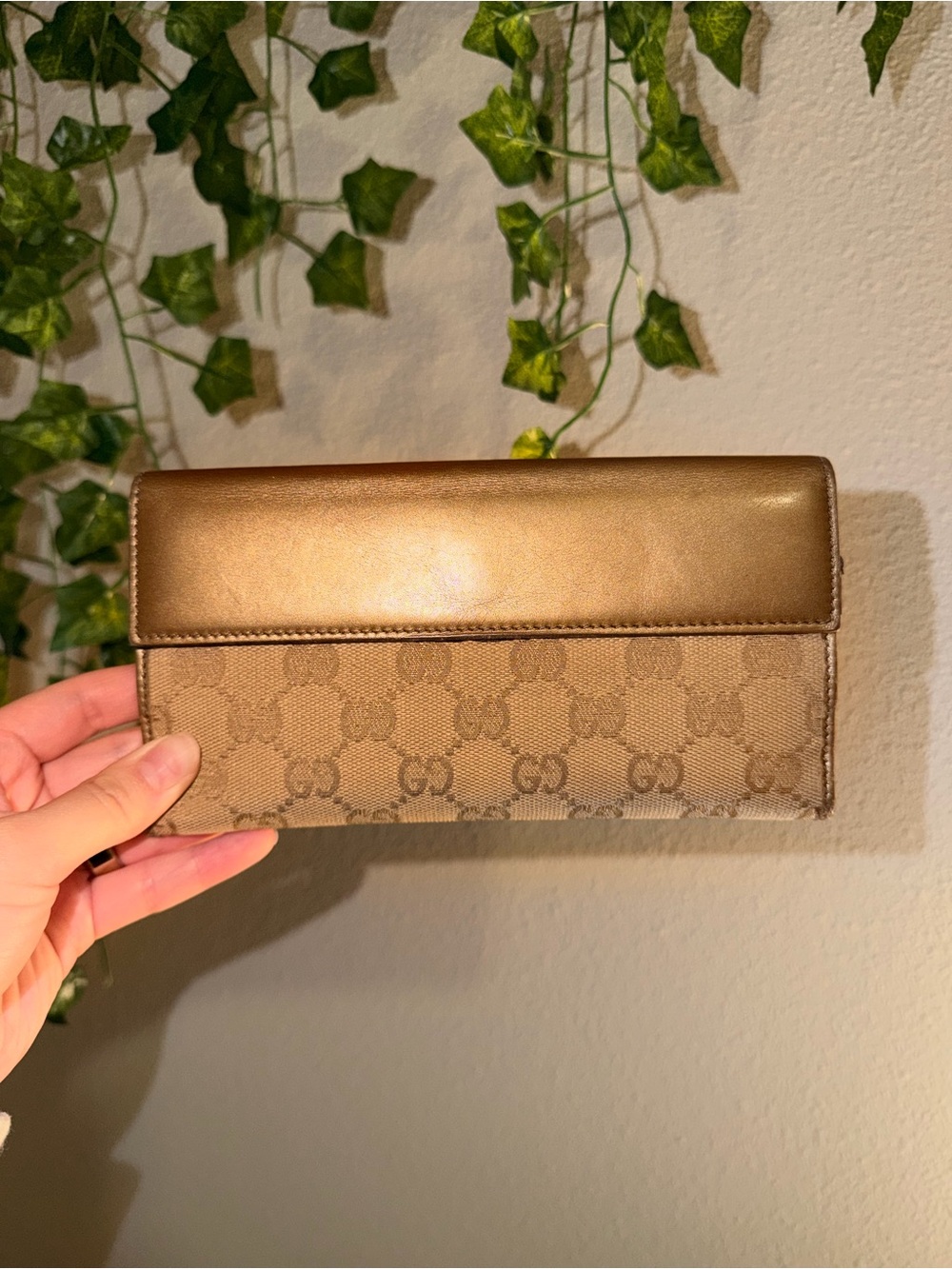 Gucci Beige Signature Continental Wallet - Picture 4 of 7